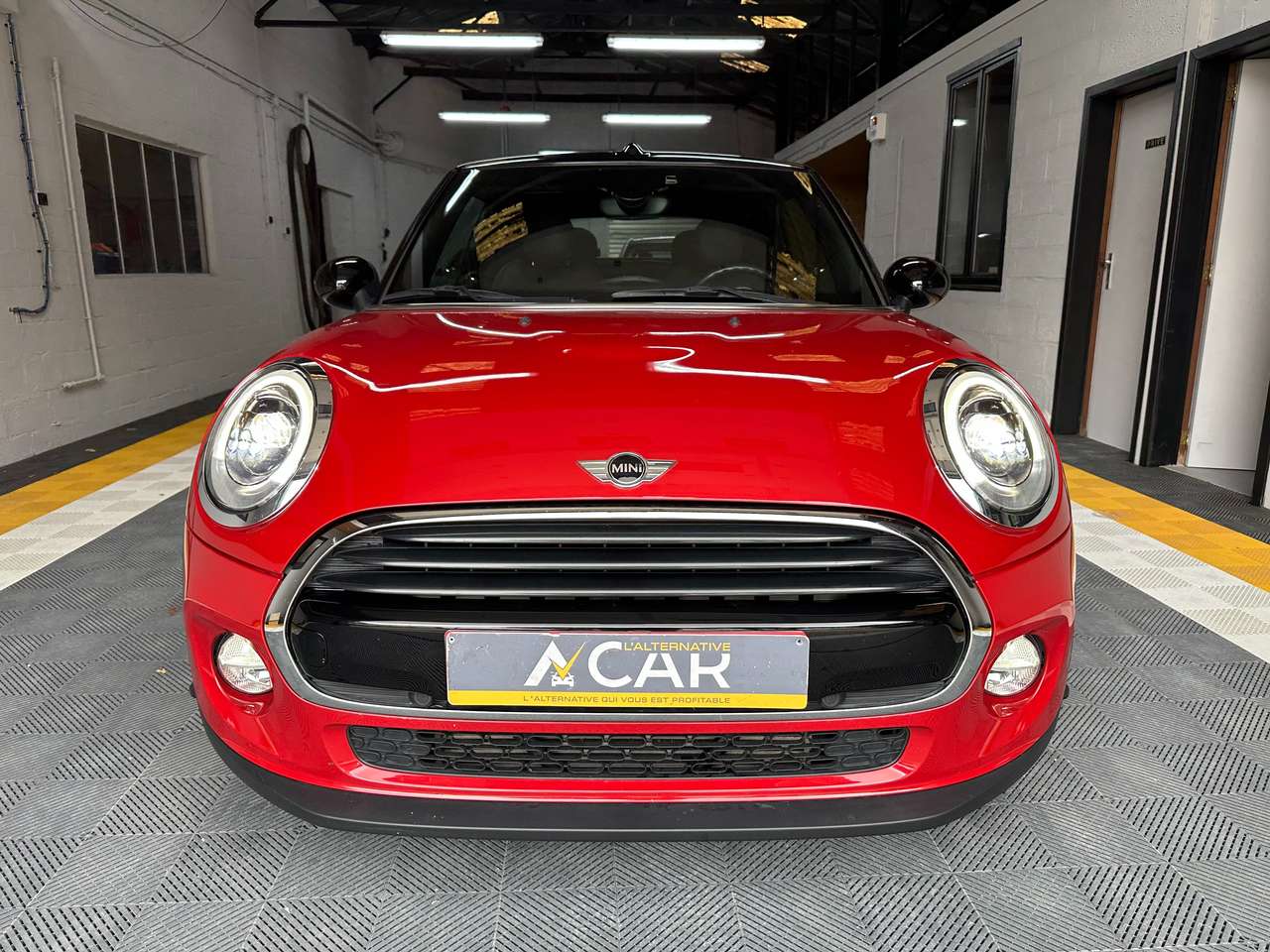 https://alternativecar.be/wp-content/uploads/2024/07/mini-cooper-d-cabrio-1-5-garantie-12m-39527-1.jpg