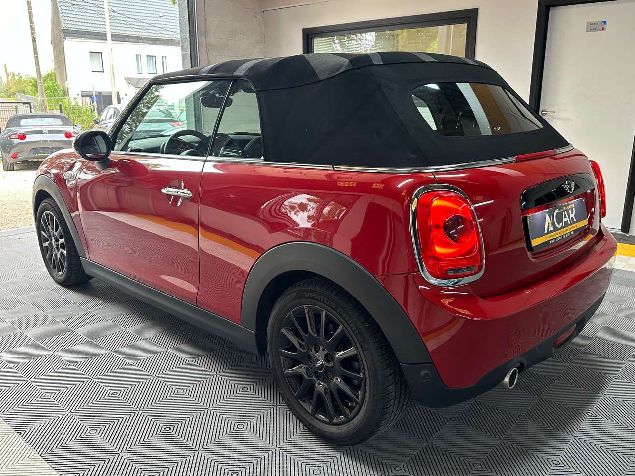 https://alternativecar.be/wp-content/uploads/2024/07/mini-cooper-d-cabrio-1-5-garantie-12m-39527-5.jpg