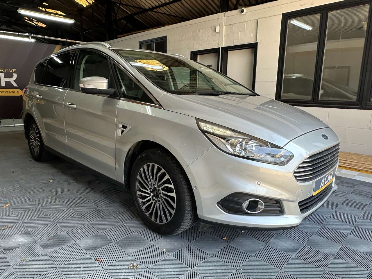 https://alternativecar.be/wp-content/uploads/2024/09/ford-s-max-2-0-tdci-titanium-7pl-garantie-12m-103450-2.jpg