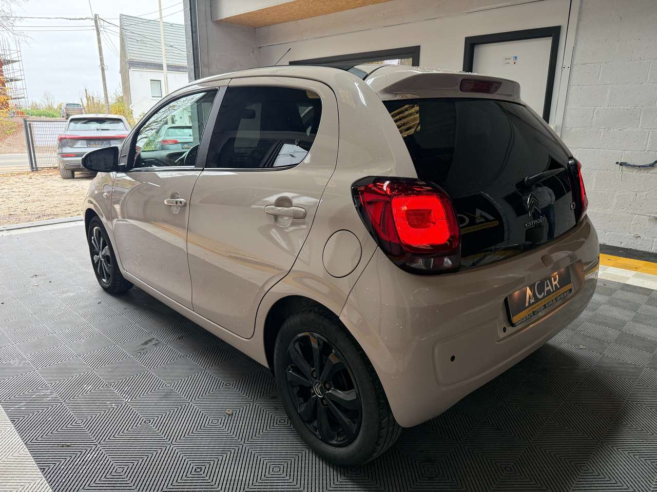 https://alternativecar.be/wp-content/uploads/2024/11/citroen-c1-1-0-vti-airscape-shine-s-garantie-12m-103935-5.jpg