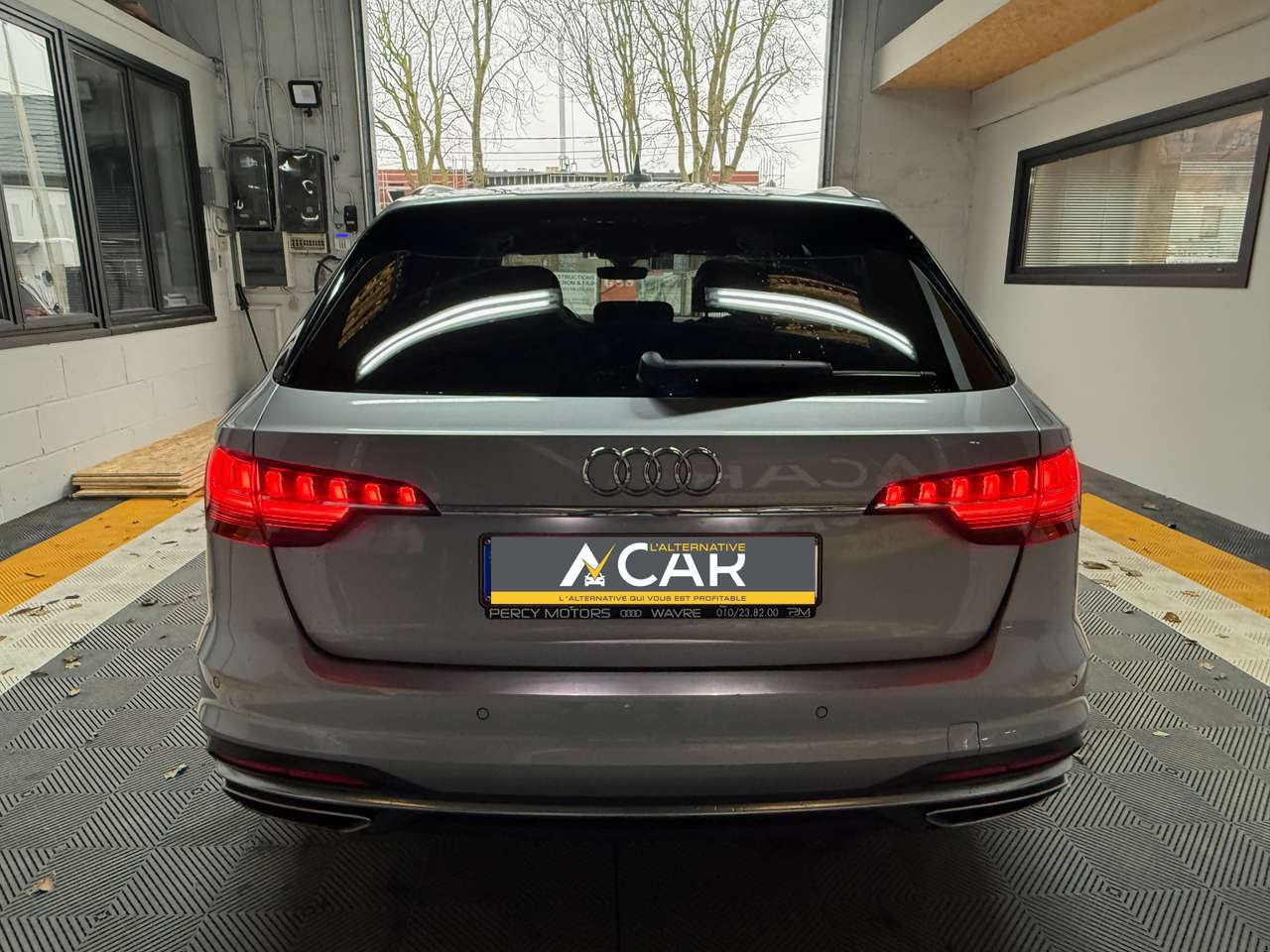 https://alternativecar.be/wp-content/uploads/2024/12/audi-a4-30-tdi-business-edition-s-tronic-garantie-12m-104092-4.jpg