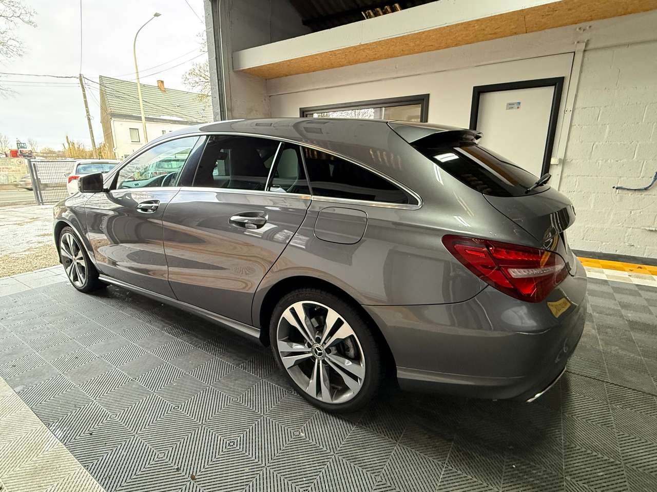 https://alternativecar.be/wp-content/uploads/2025/01/mercedes-benz-cla-180-d-business-solution-garantie-12m-104285-5.jpg