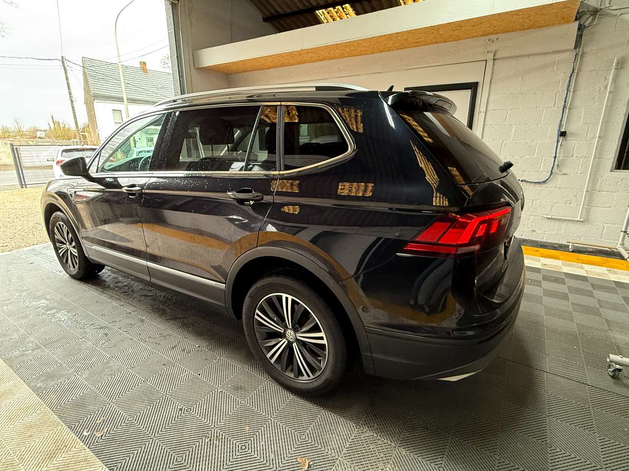 https://alternativecar.be/wp-content/uploads/2025/02/volkswagen-tiguan-allspace-1-5-tsi-act-comfortline-opf-dsg-garantie-12m-104673-5.jpg