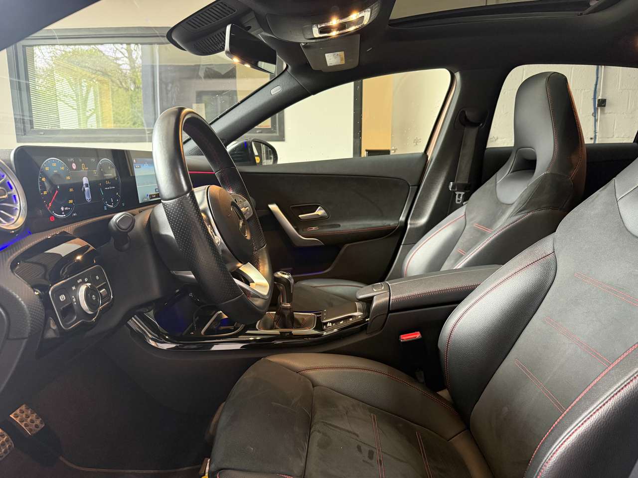 https://alternativecar.be/wp-content/uploads/2025/04/mercedes-benz-a-180-d-amg-pack-garantie-12m-105016-6.jpg