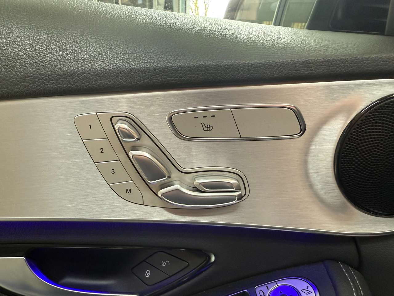 https://alternativecar.be/wp-content/uploads/2025/04/mercedes-benz-c-220-d-business-solution-pack-amg-garantie-12m-104902-12.jpg