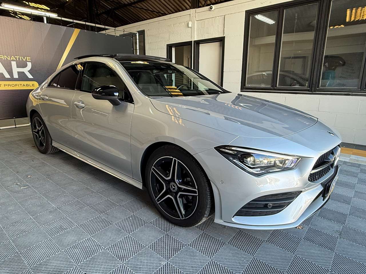 https://alternativecar.be/wp-content/uploads/2025/04/mercedes-benz-cla-200-d-amg-line-garantie-03-2027-mercedes-104886-2.jpg