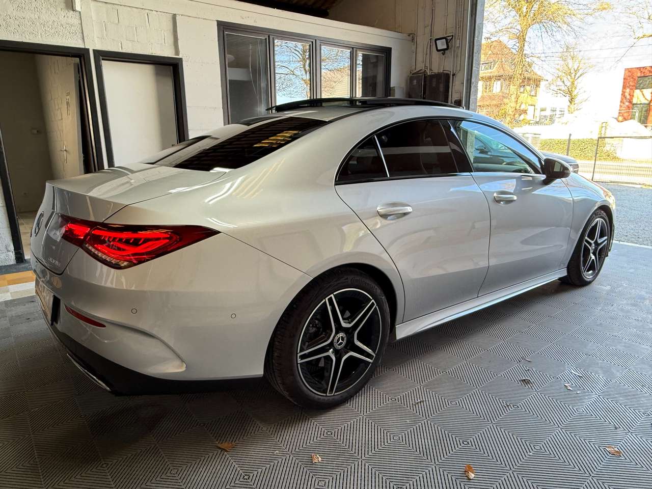 https://alternativecar.be/wp-content/uploads/2025/04/mercedes-benz-cla-200-d-amg-line-garantie-03-2027-mercedes-104886-3.jpg
