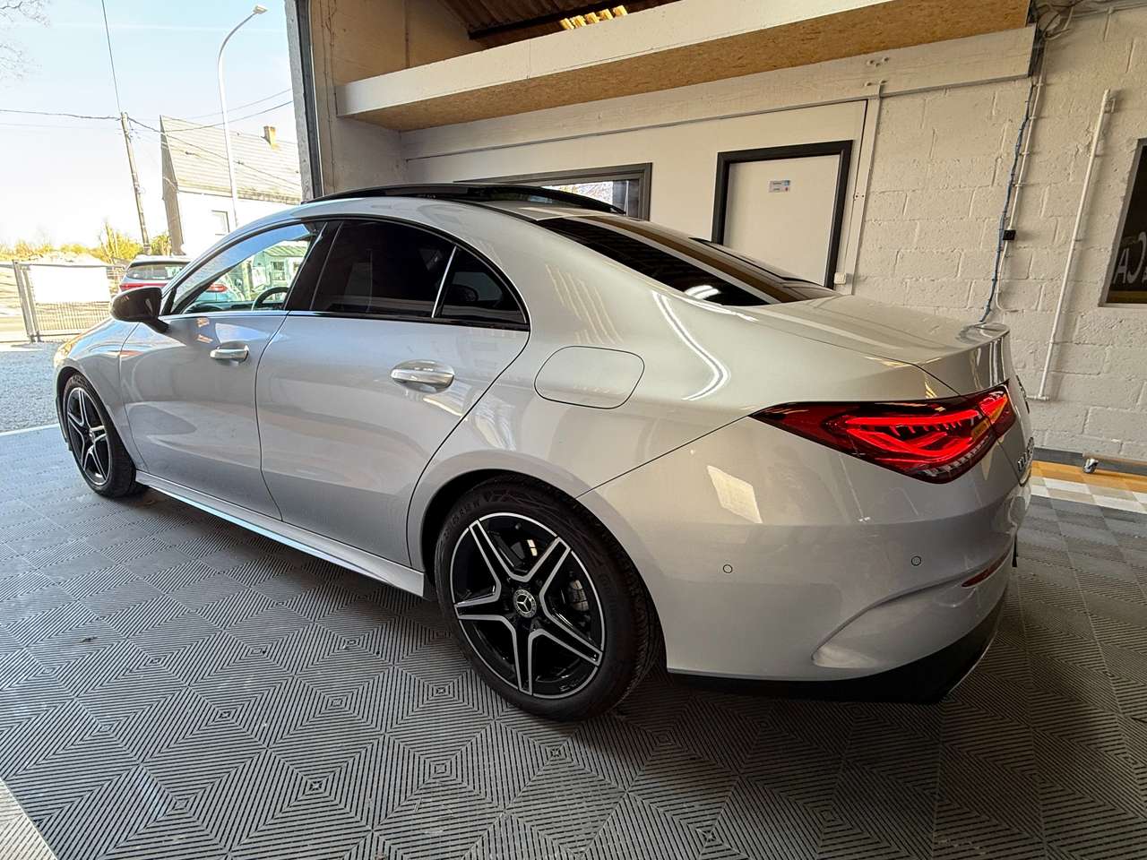 https://alternativecar.be/wp-content/uploads/2025/04/mercedes-benz-cla-200-d-amg-line-garantie-03-2027-mercedes-104886-5.jpg