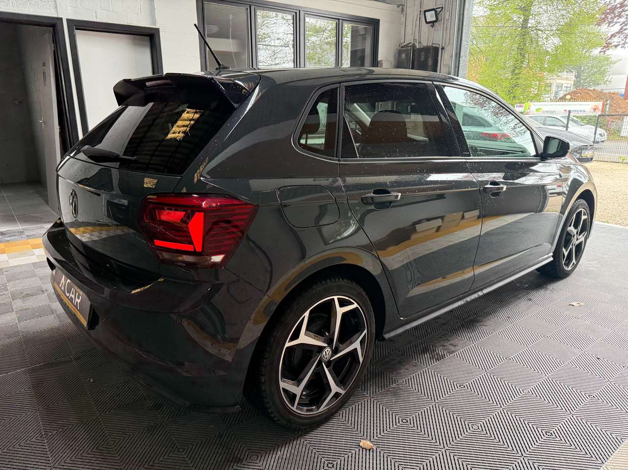 https://alternativecar.be/wp-content/uploads/2025/04/volkswagen-polo-1-0-tsi-highline-opf-dsg-r-line-garantie-12m-104999-3.jpg