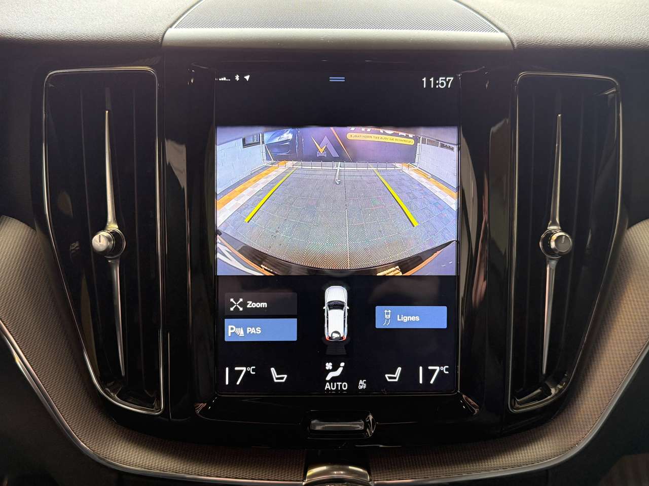 https://alternativecar.be/wp-content/uploads/2025/04/volvo-xc60-2-0-d3-r-design-garantie-12m-105048-14.jpg