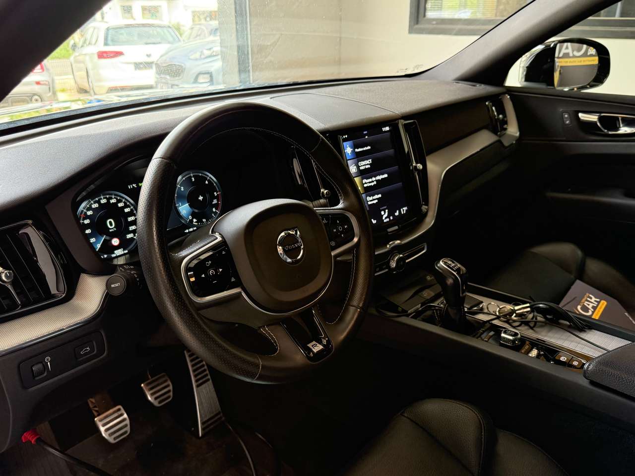 https://alternativecar.be/wp-content/uploads/2025/04/volvo-xc60-2-0-d3-r-design-garantie-12m-105048-8.jpg