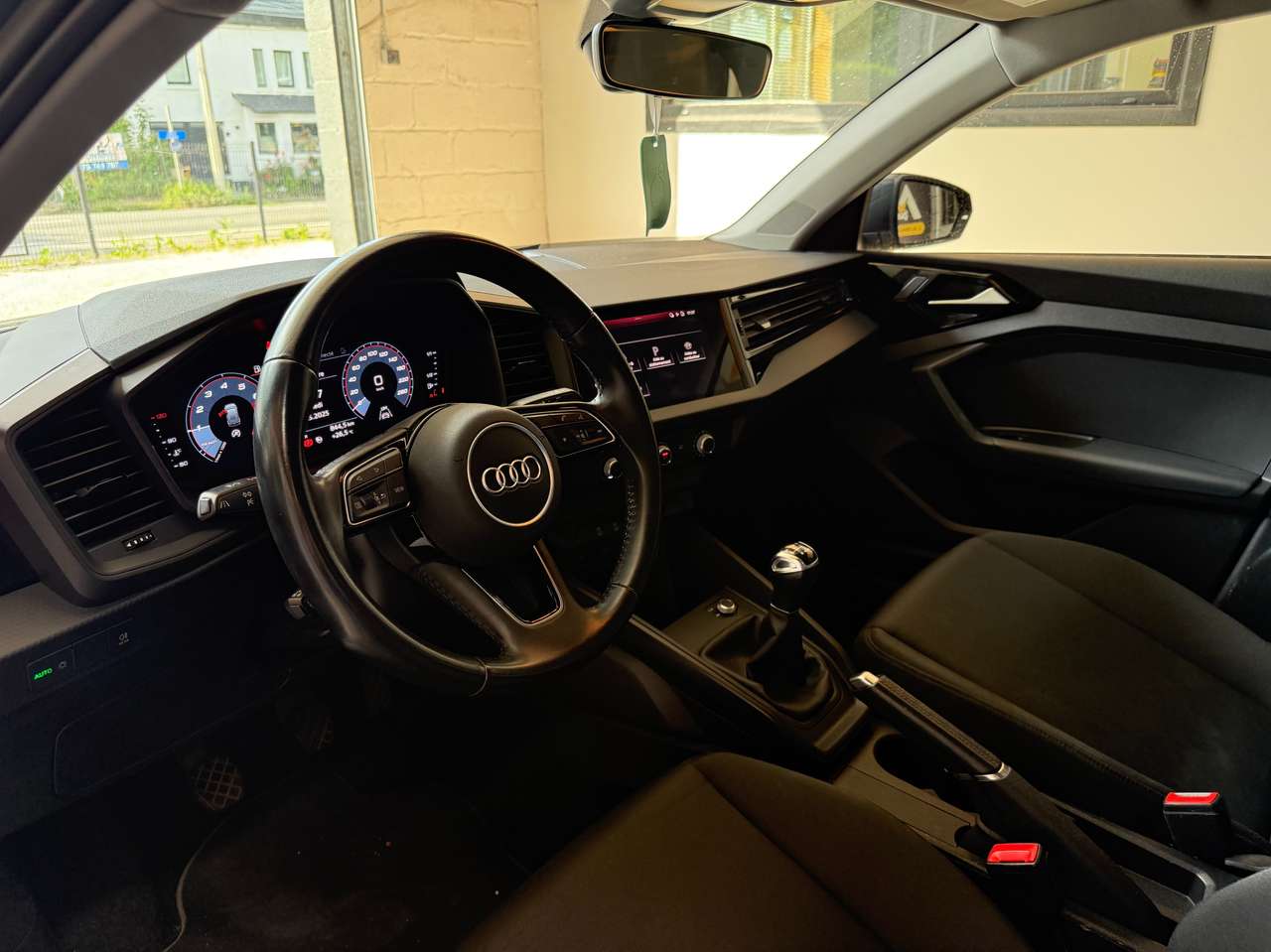 https://alternativecar.be/wp-content/uploads/2025/05/audi-a1-sportback-30-tfsi-advanced-garantie-12m-105386-7.jpg