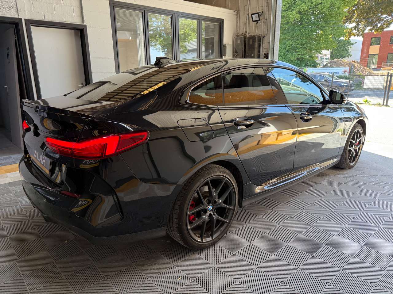 https://alternativecar.be/wp-content/uploads/2025/05/bmw-218-gran-coupe-218ia-pack-m-garantie-02-2028-bmw-105192-3.jpg