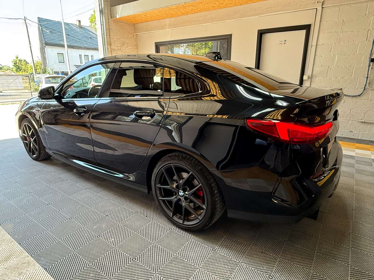https://alternativecar.be/wp-content/uploads/2025/05/bmw-218-gran-coupe-218ia-pack-m-garantie-02-2028-bmw-105192-5.jpg