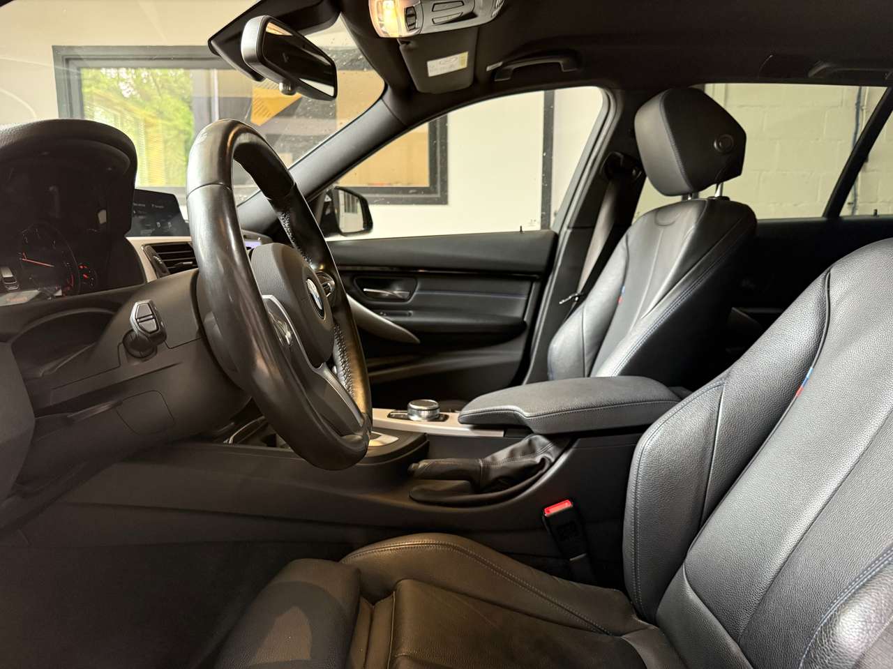 https://alternativecar.be/wp-content/uploads/2025/05/bmw-320-touring-dxas-pack-m-garantie-12m-105112-6.jpg