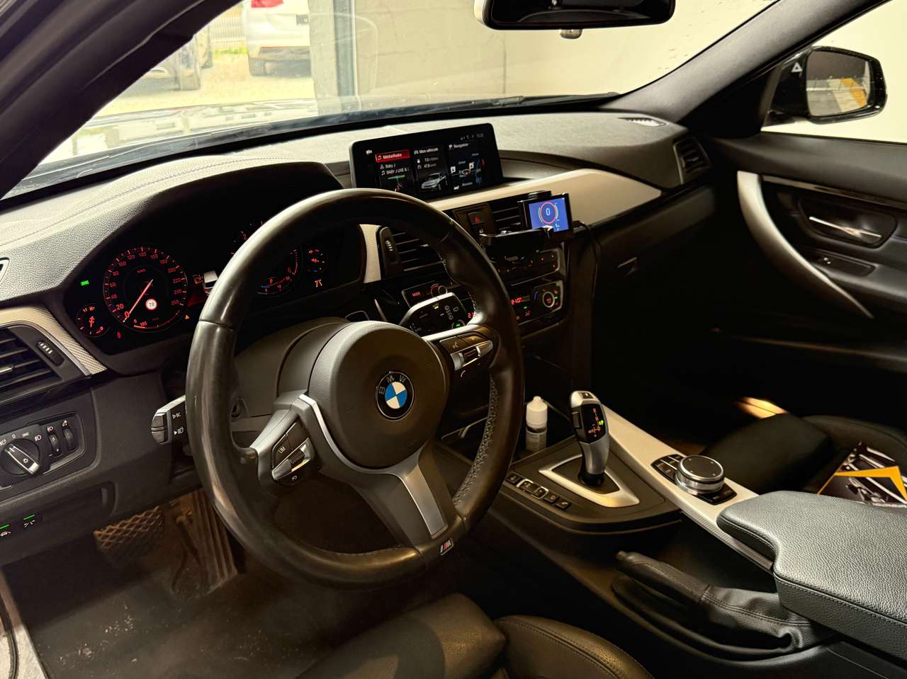 https://alternativecar.be/wp-content/uploads/2025/05/bmw-320-touring-dxas-pack-m-garantie-12m-105112-7.jpg