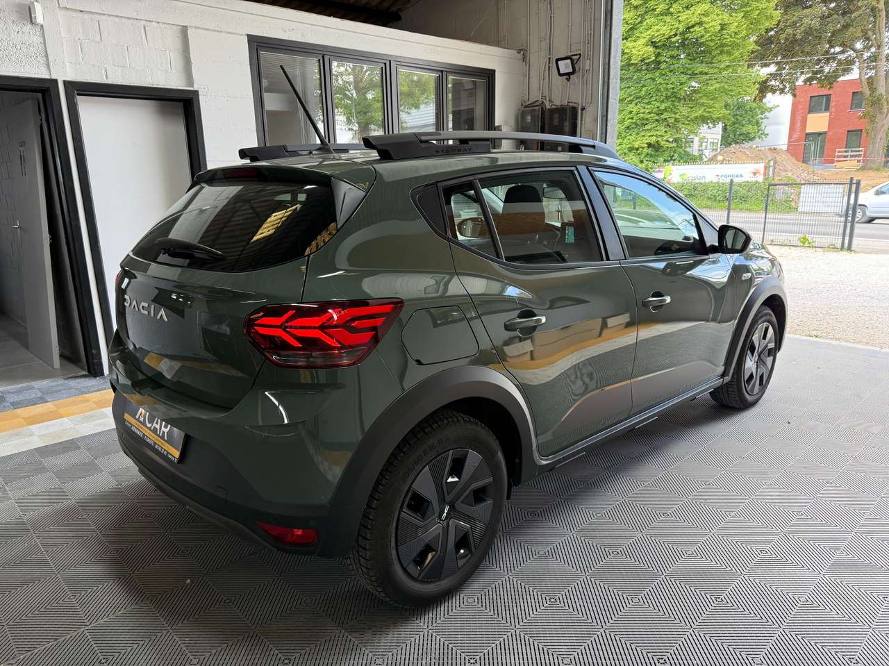 https://alternativecar.be/wp-content/uploads/2025/05/dacia-sandero-stepway-1-0-tce-90-garantie-dacia-10-2026-105208-3.jpg
