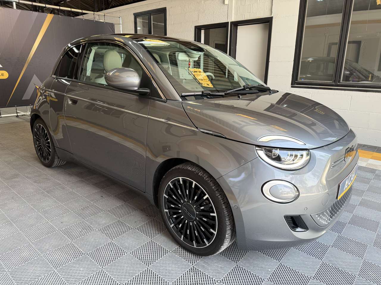 https://alternativecar.be/wp-content/uploads/2025/05/fiat-500-e-500-42-kwh-la-prima-by-bocelli-garantie-12m-105160-2.jpg