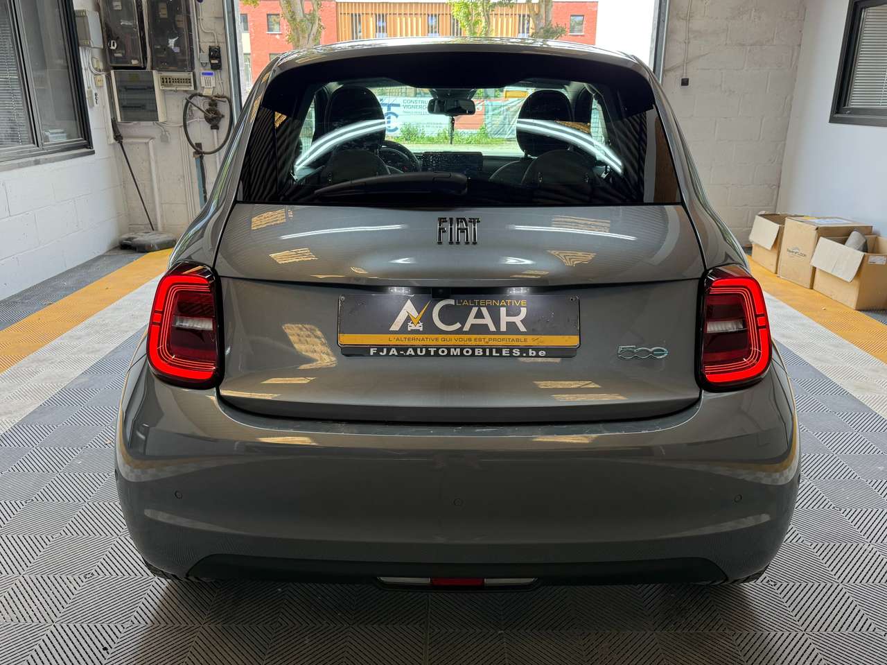 https://alternativecar.be/wp-content/uploads/2025/05/fiat-500-e-500-42-kwh-la-prima-by-bocelli-garantie-12m-105160-4.jpg