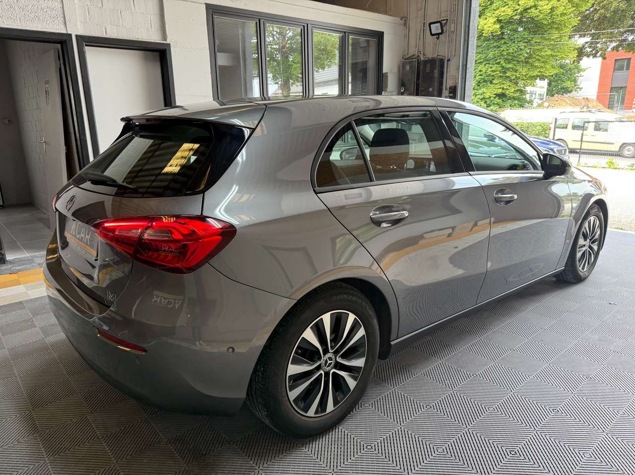 https://alternativecar.be/wp-content/uploads/2025/05/mercedes-benz-a-160-business-solution-garantie-12m-105369-3.jpg