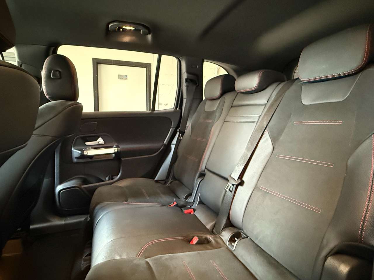 https://alternativecar.be/wp-content/uploads/2025/05/mercedes-benz-glb-200-d-business-solution-pack-amg-garantie-12m-105176-14.jpg