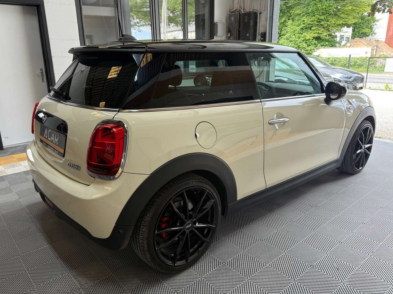https://alternativecar.be/wp-content/uploads/2025/05/mini-cooper-1-5-opf-garantie-12m-105256-3.jpg