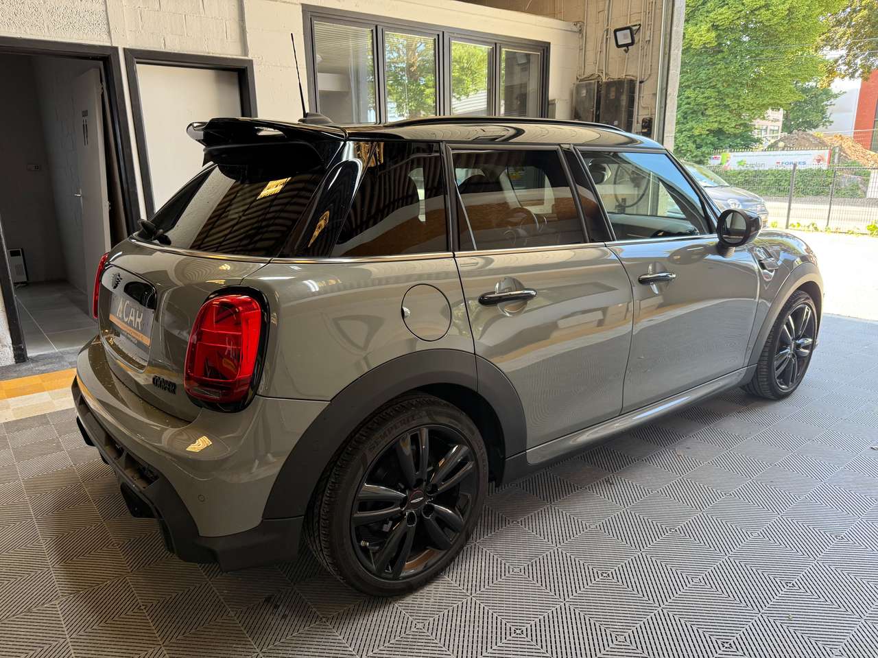 https://alternativecar.be/wp-content/uploads/2025/05/mini-cooper-1-5-opf-pack-john-cooper-works-garantie-12m-105321-3.jpg