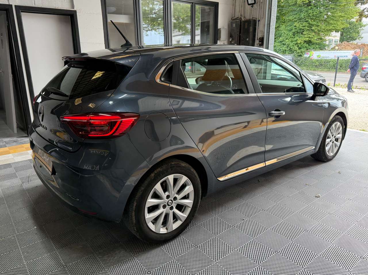 https://alternativecar.be/wp-content/uploads/2025/05/renault-clio-1-0-tce-limited-garantie-12m-105289-3.jpg