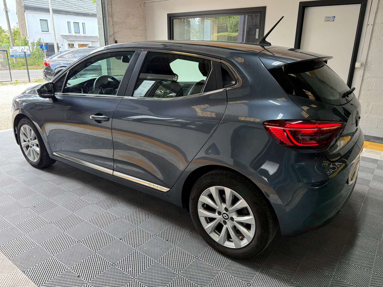 https://alternativecar.be/wp-content/uploads/2025/05/renault-clio-1-0-tce-limited-garantie-12m-105289-5.jpg