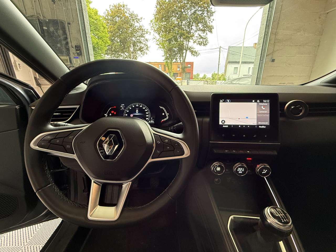 https://alternativecar.be/wp-content/uploads/2025/05/renault-clio-1-0-tce-limited-garantie-12m-105289-8.jpg
