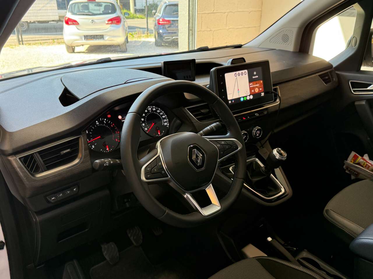 https://alternativecar.be/wp-content/uploads/2025/05/renault-kangoo-1-3-tce-techno-garantie-renault-10-2027-105128-7.jpg