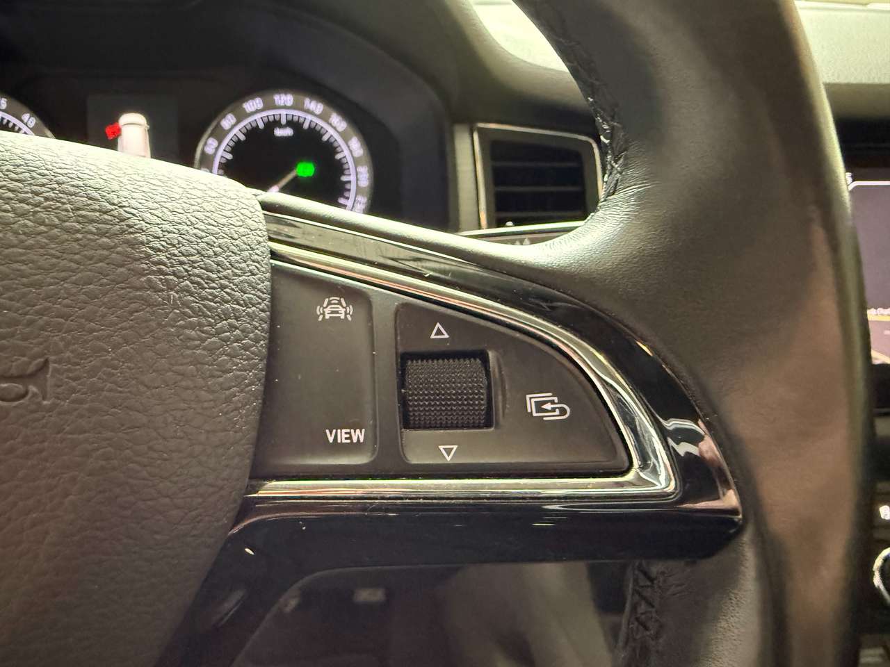 https://alternativecar.be/wp-content/uploads/2025/05/skoda-kodiaq-2-0-cr-tdi-ambition-dsg-garantie-12m-105272-11.jpg
