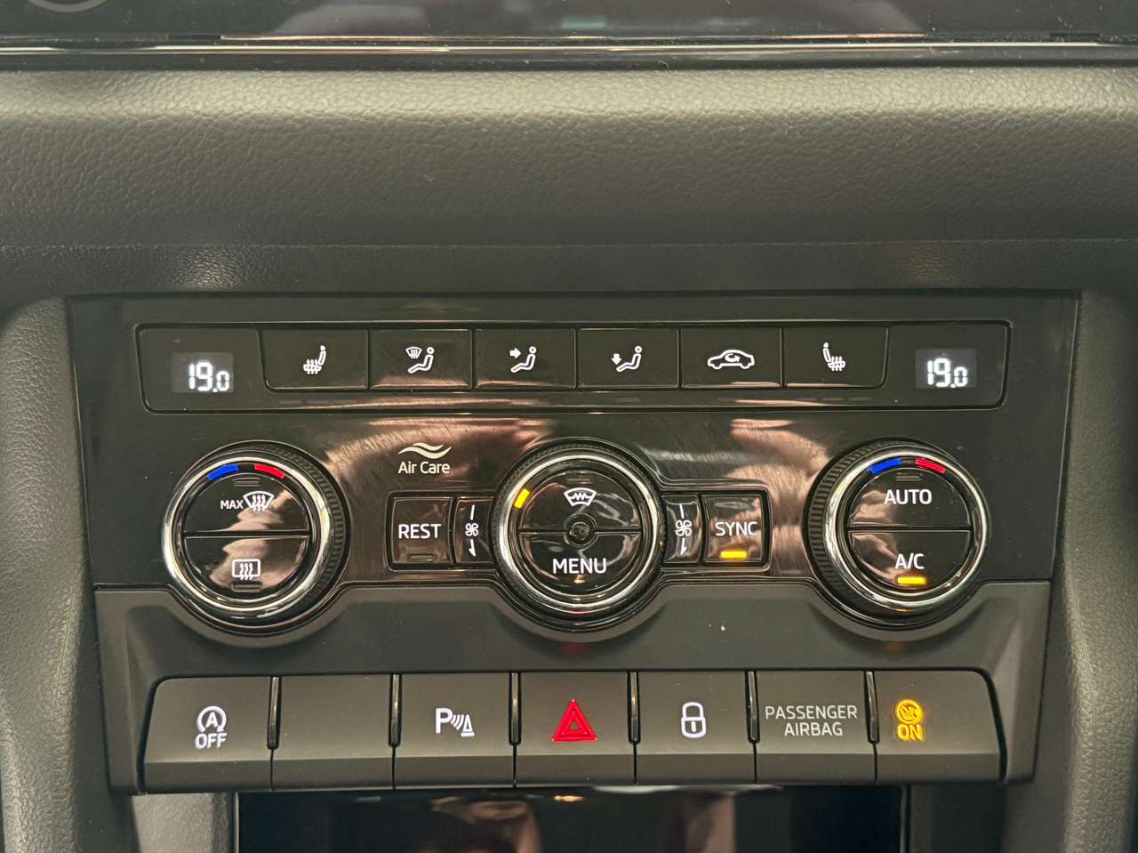 https://alternativecar.be/wp-content/uploads/2025/05/skoda-kodiaq-2-0-cr-tdi-ambition-dsg-garantie-12m-105272-13.jpg