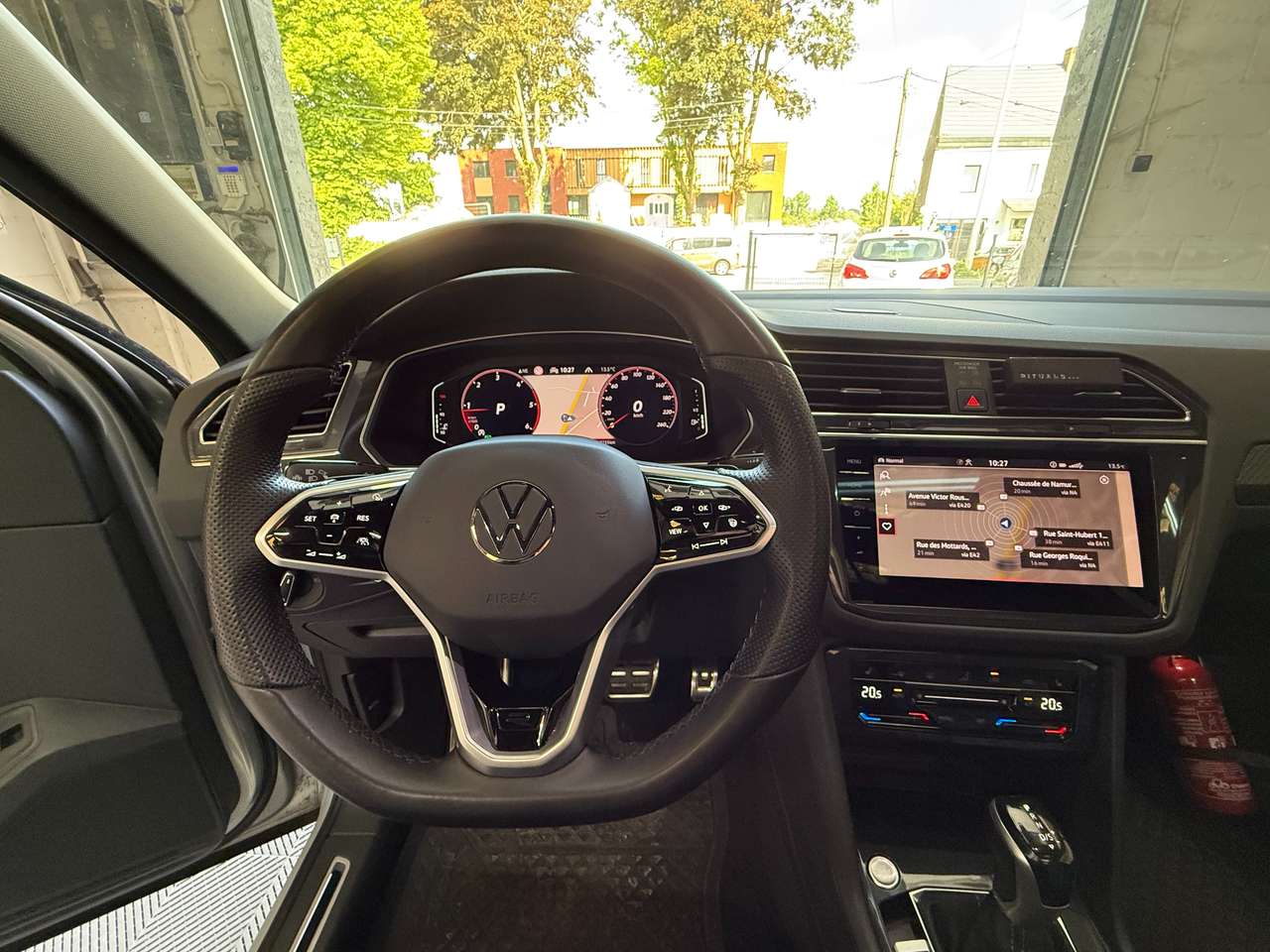 https://alternativecar.be/wp-content/uploads/2025/05/volkswagen-tiguan-2-0-tdi-scr-r-line-dsg-garantie-12m-105240-9.jpg