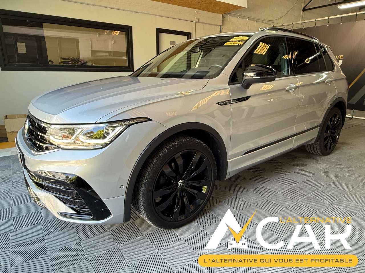 Volkswagen Tiguan  2.0 TDI SCR R-Line DSG – GARANTIE 12M