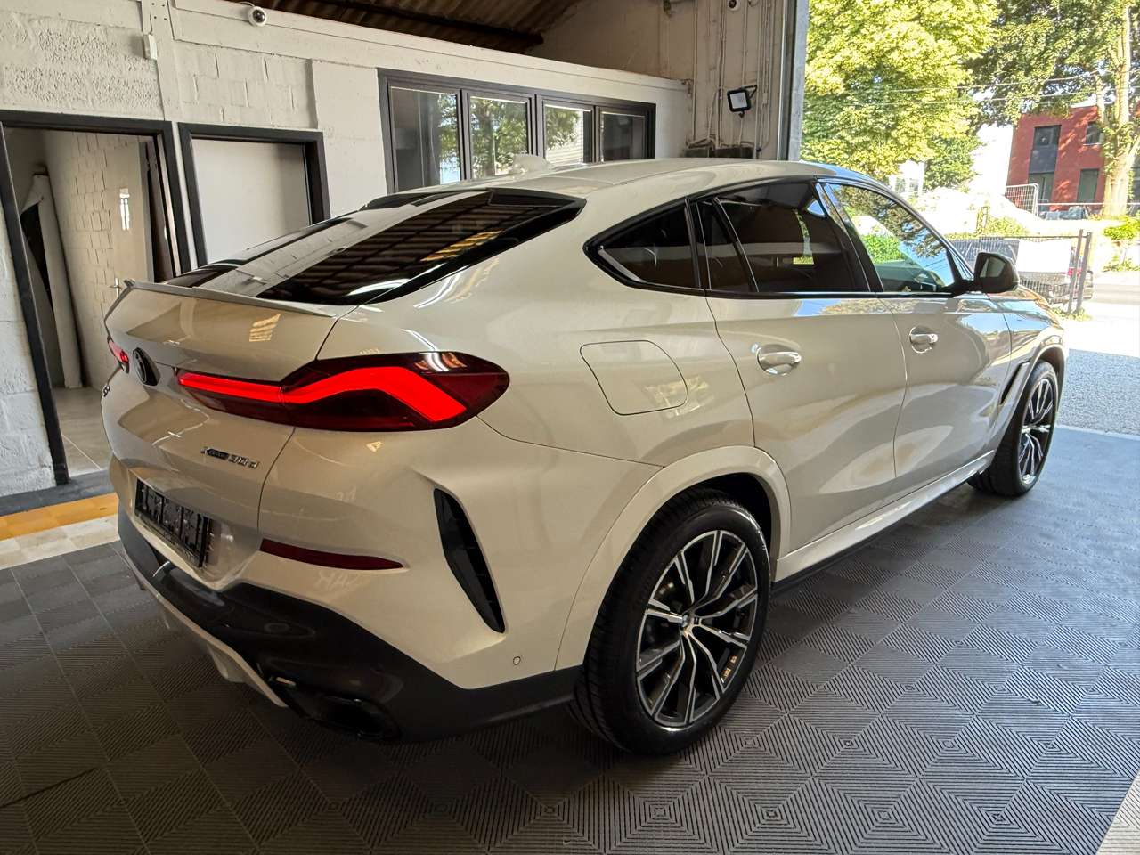 https://alternativecar.be/wp-content/uploads/2025/06/bmw-x6-3-0-das-xdrive30-mhev-pack-m-garantie-12m-105547-3.jpg