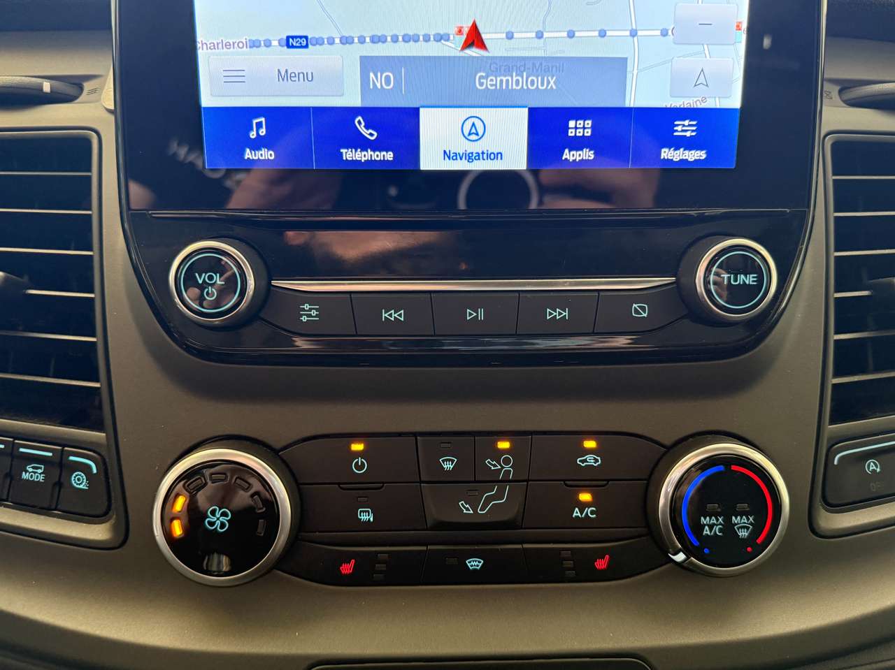 https://alternativecar.be/wp-content/uploads/2025/06/ford-transit-2-0-tdci-l3-2t-trend-double-cabine-garantie-ford-105482-14.jpg