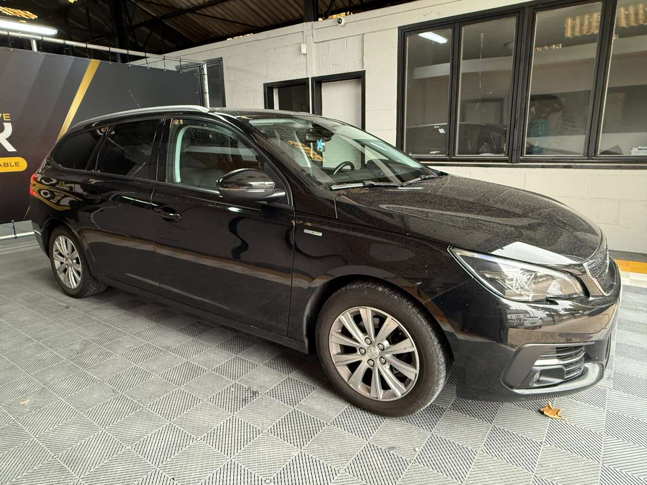 https://alternativecar.be/wp-content/uploads/2025/06/peugeot-308-sw-1-5-bluehdi-style-garantie-12m-105450-2.jpg