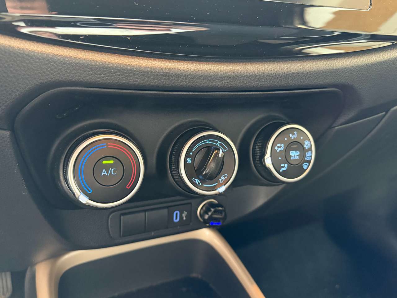 https://alternativecar.be/wp-content/uploads/2025/06/toyota-aygo-x-1-0i-vvt-i-pulse-cvt-garantie-toyota-2034-105515-14.jpg
