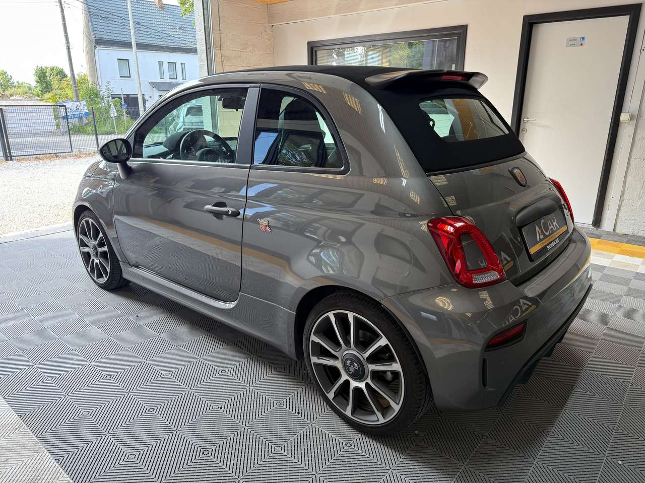 https://alternativecar.be/wp-content/uploads/2025/07/abarth-595c-1-4-garantie-12m-105774-5.jpg