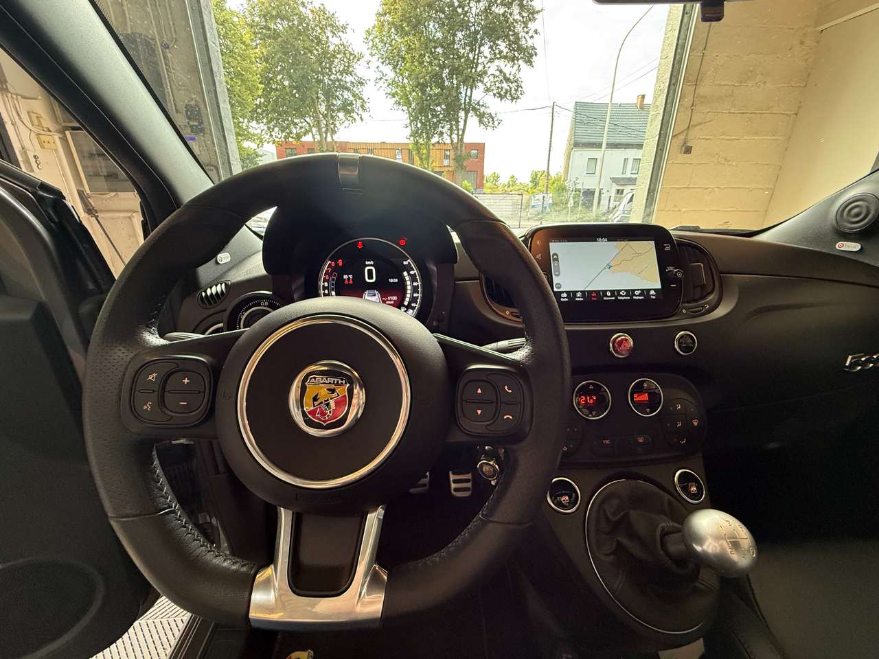 https://alternativecar.be/wp-content/uploads/2025/07/abarth-595c-1-4-garantie-12m-105774-8.jpg