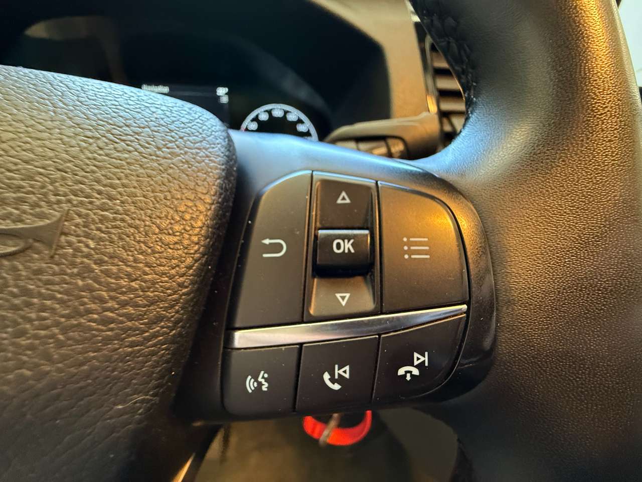 https://alternativecar.be/wp-content/uploads/2025/07/ford-transit-2-0-tdci-l2h2-limited-garantie-12m-105660-11.jpg
