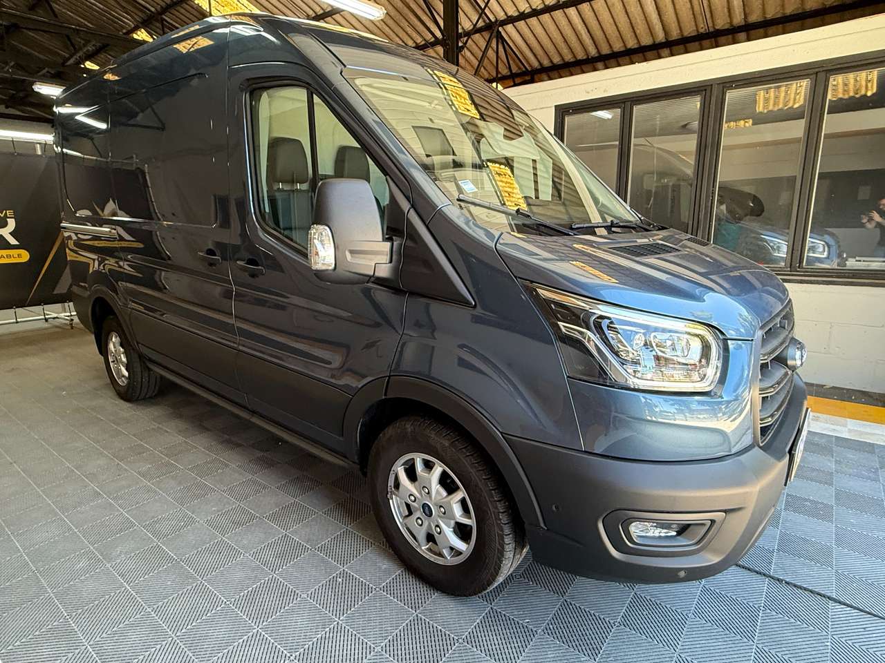 https://alternativecar.be/wp-content/uploads/2025/07/ford-transit-2-0-tdci-l2h2-limited-garantie-12m-105660-2.jpg