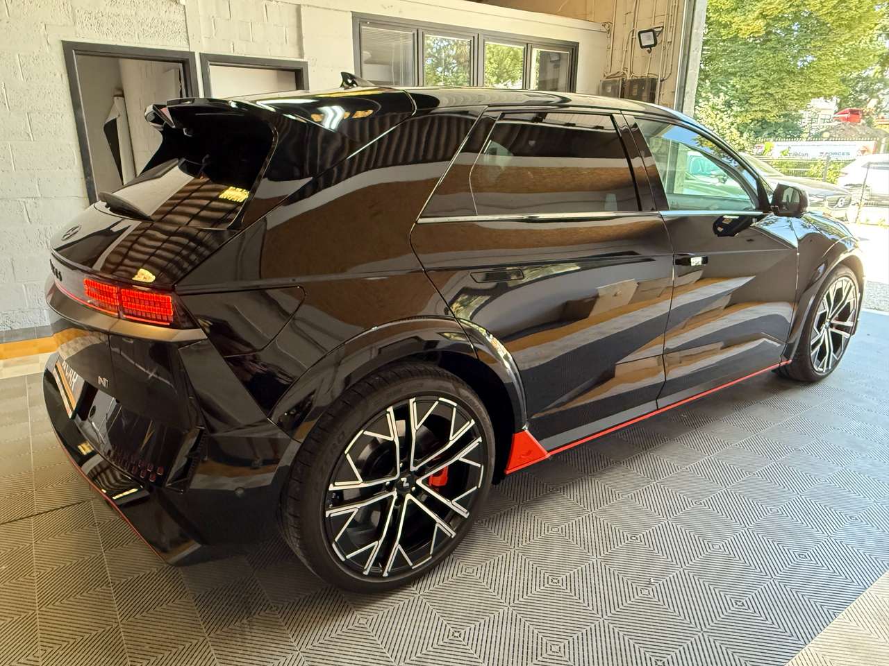 https://alternativecar.be/wp-content/uploads/2025/07/hyundai-ioniq-5-n-84-kwh-awd-n-performance-vision-hyundai-2030-105676-3.jpg