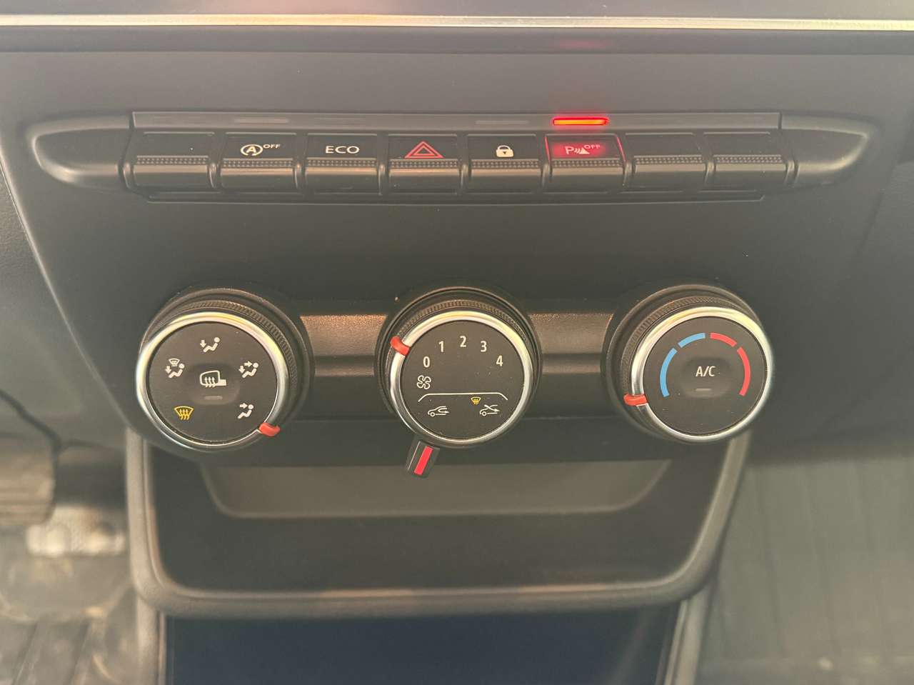 https://alternativecar.be/wp-content/uploads/2025/07/renault-express-express-1-3-tce-confort-s-s-garantie-renault-105742-14.jpg