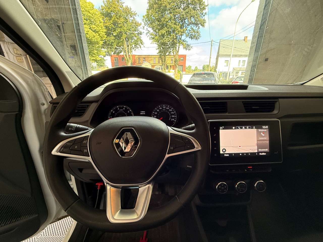 https://alternativecar.be/wp-content/uploads/2025/07/renault-express-express-1-3-tce-confort-s-s-garantie-renault-105742-8.jpg