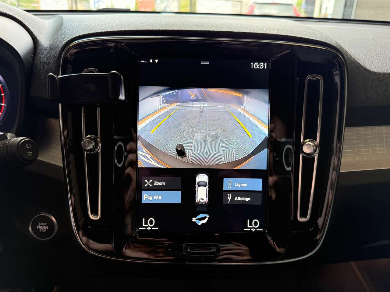 https://alternativecar.be/wp-content/uploads/2025/07/volvo-xc40-xc40-1-5-t3-momentum-pro-garantie-12m-105726-13.jpg