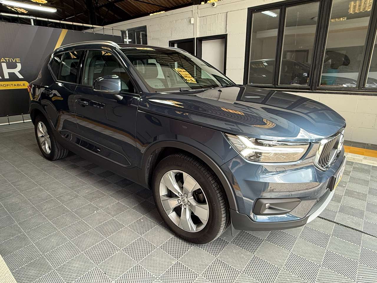 https://alternativecar.be/wp-content/uploads/2025/07/volvo-xc40-xc40-1-5-t3-momentum-pro-garantie-12m-105726-2.jpg