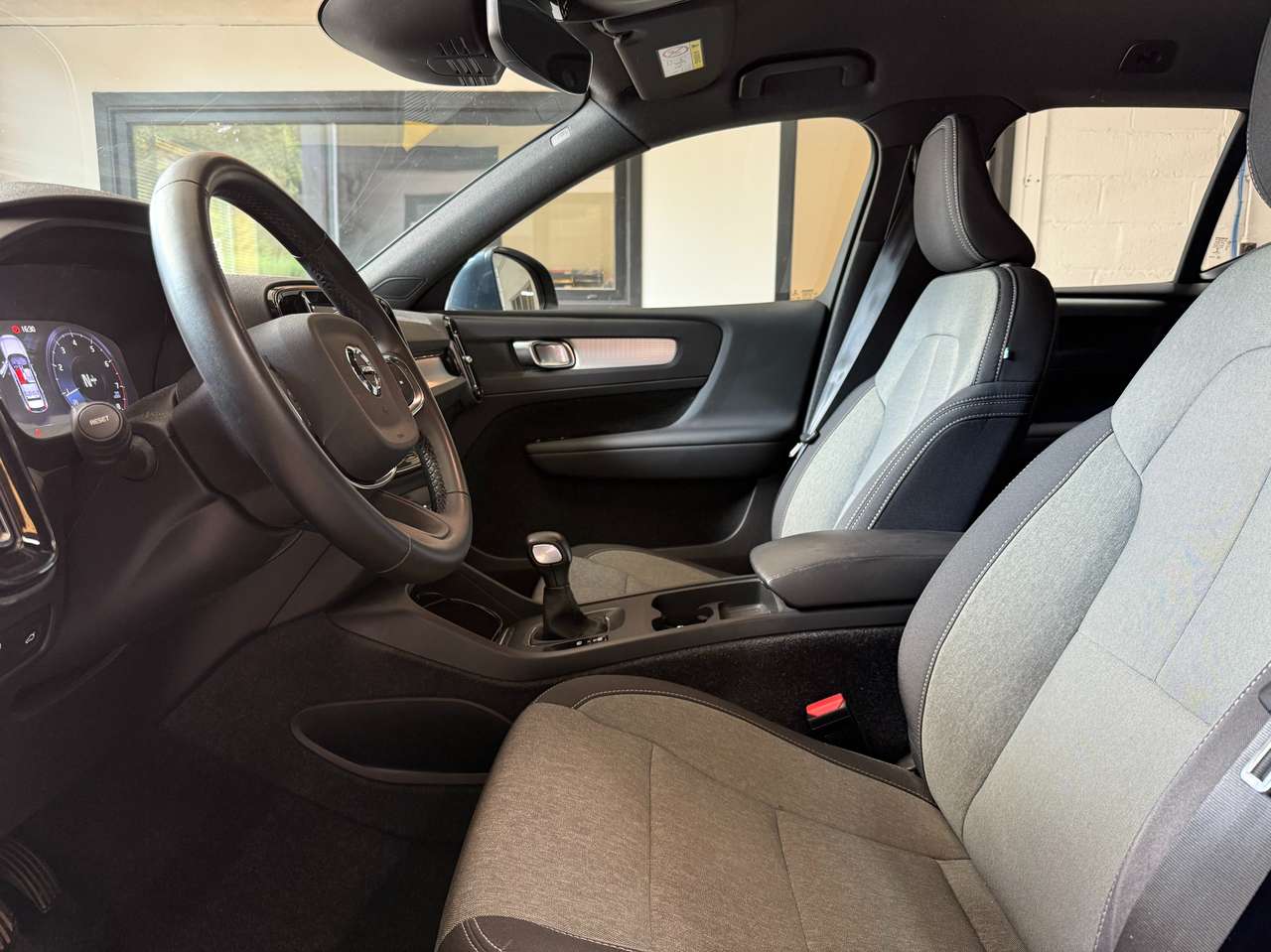 https://alternativecar.be/wp-content/uploads/2025/07/volvo-xc40-xc40-1-5-t3-momentum-pro-garantie-12m-105726-6.jpg