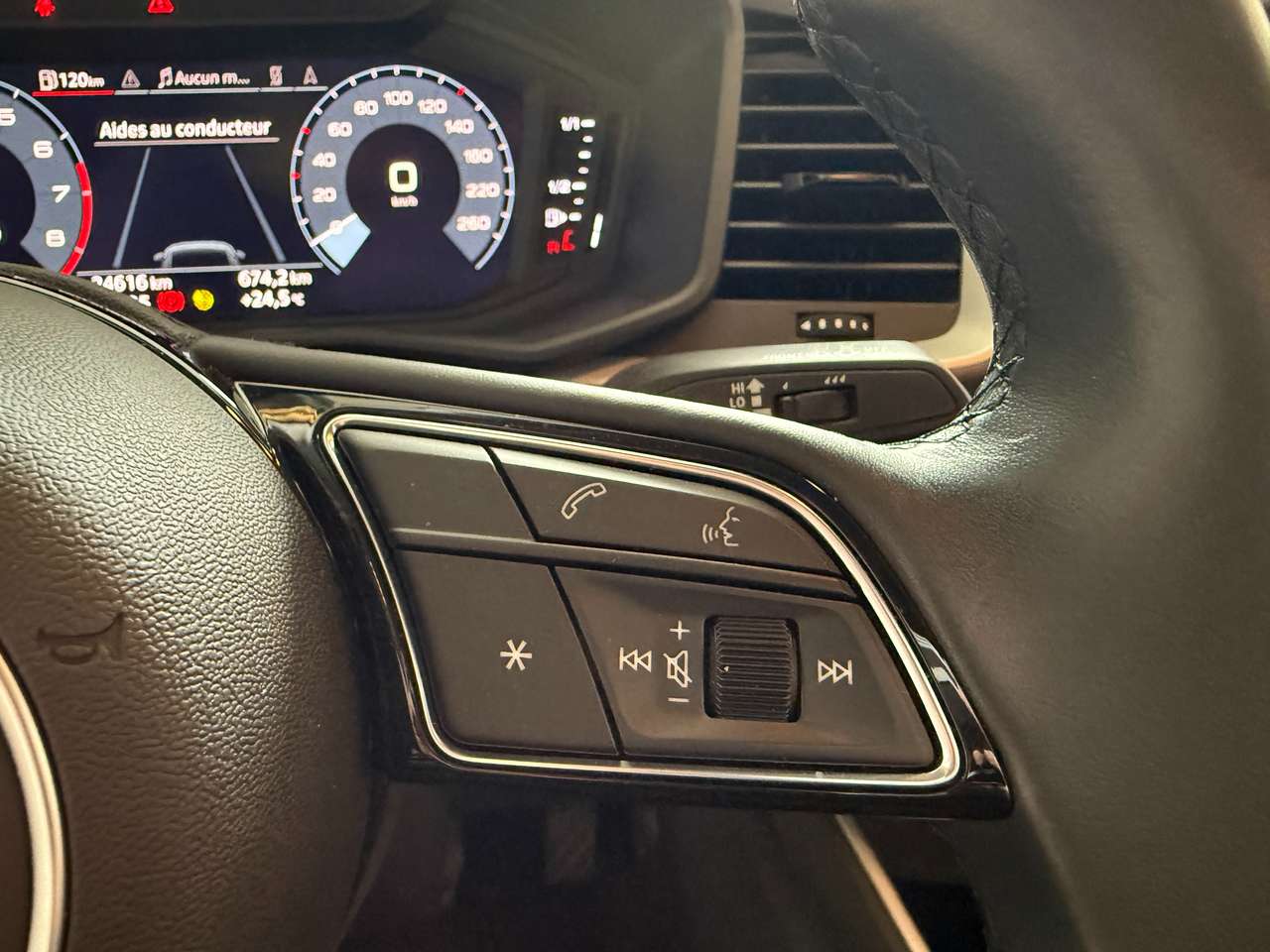 https://alternativecar.be/wp-content/uploads/2025/08/audi-a1-sportback-25-tfsi-attraction-stronic-garantie-12m-105840-11.jpg